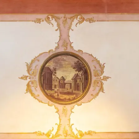 Porta Antica Apartment *