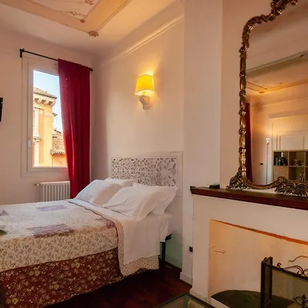 Porta Antica Apartment *