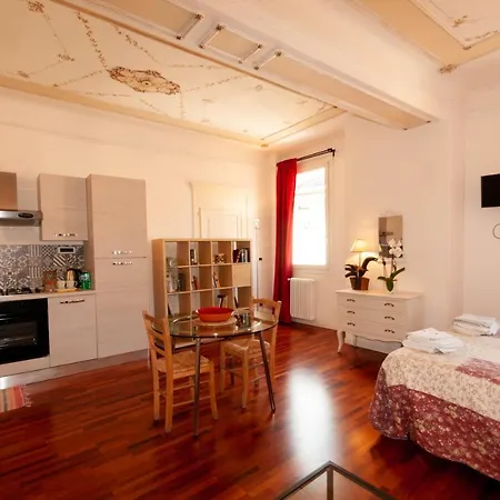 Porta Antica Apartment *