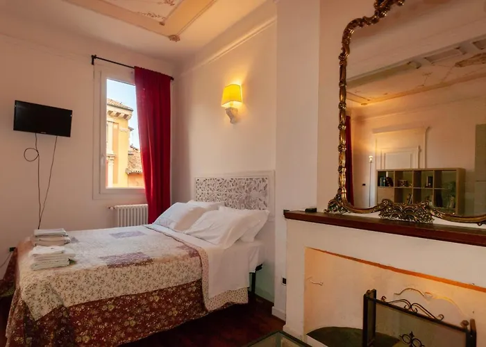 Porta Antica Apartment *